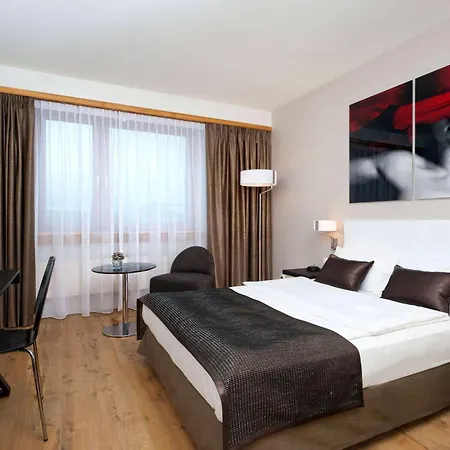 Otel Wyndham Stuttgart Airport Messe 4*