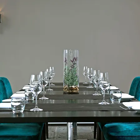 Hotel Wyndham Stuttgart Airport Messe 4*