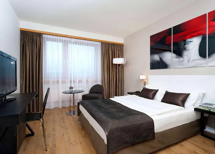 Hotel Wyndham Stuttgart Airport Messe 4*