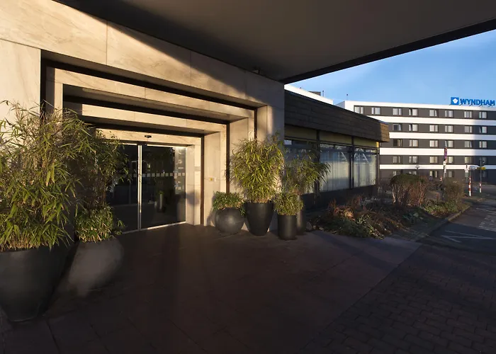 Hotel Wyndham Stuttgart Airport Messe